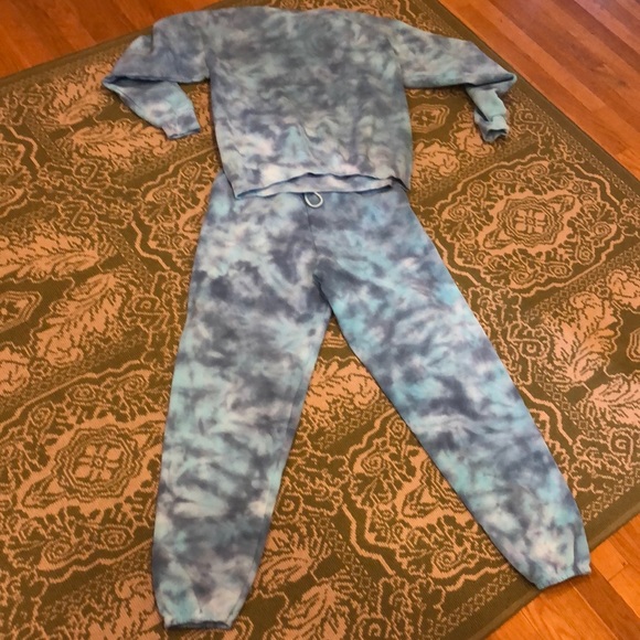 Tie Dye Sweatsuit (Mixed Blues) - Picture 3 of 8